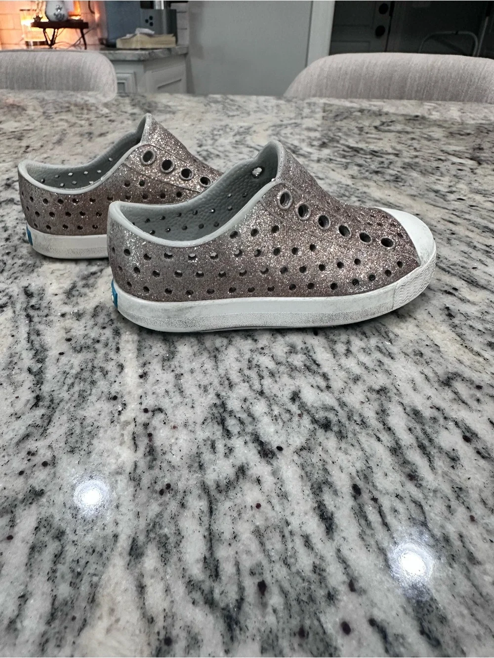 Native Shoes Jefferson Toddler Gold Glitter Slip On Size 5